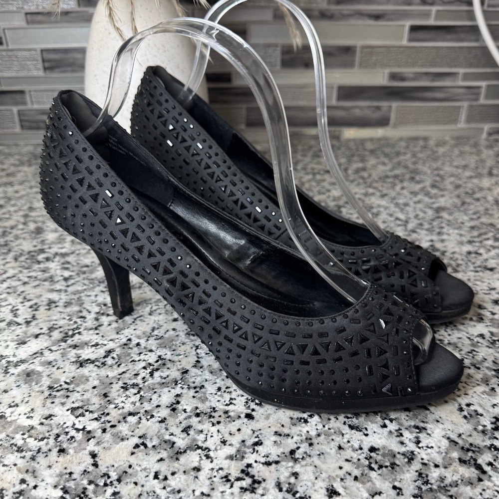 Kelly & Katie | Women's Elegant Black Peep-Toe Heels Size 9